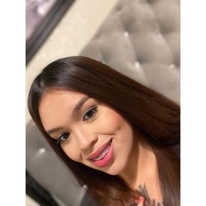 Meet your Posher, Erikaa